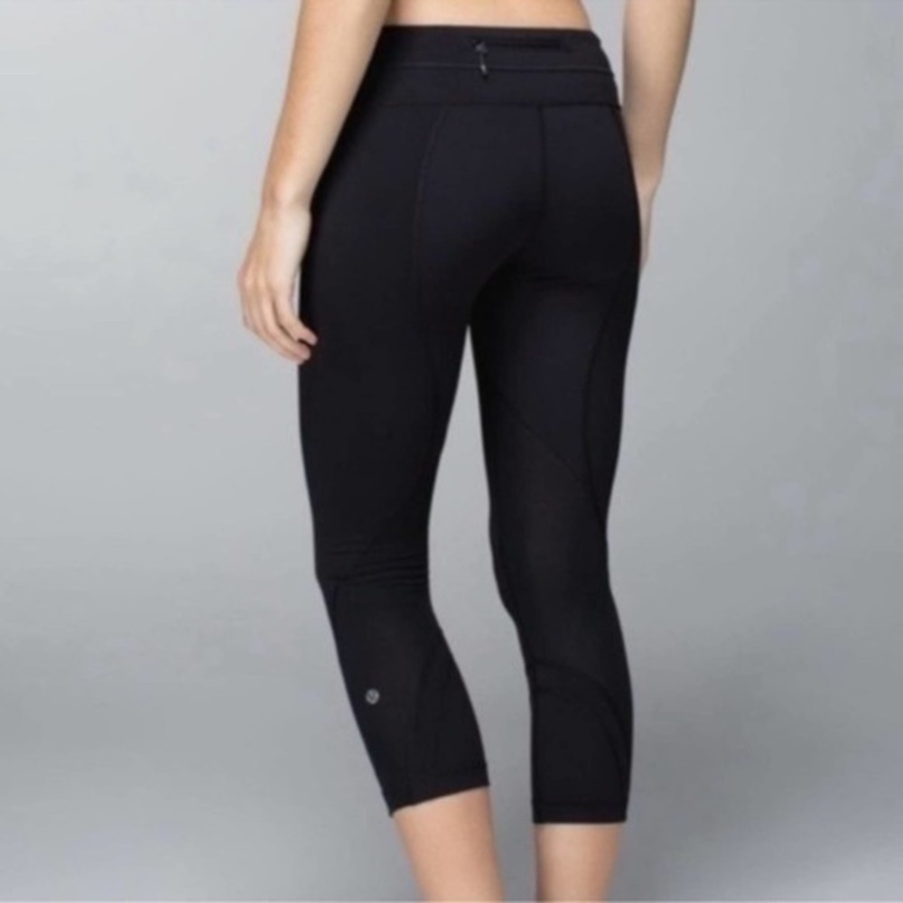 LuluLemon Black Crop Leggings Size 4